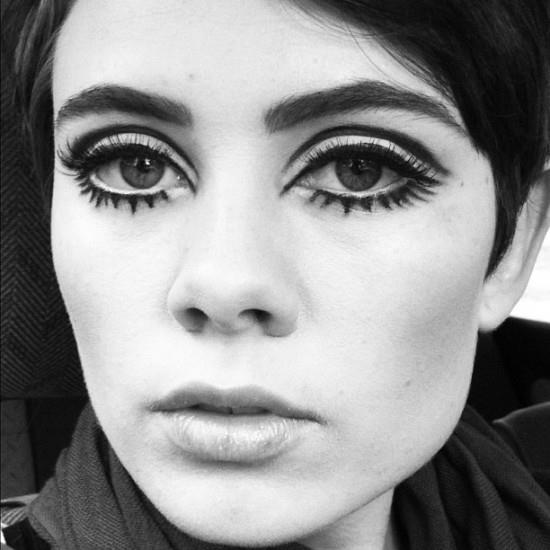 How to Pull off Doll Lashes