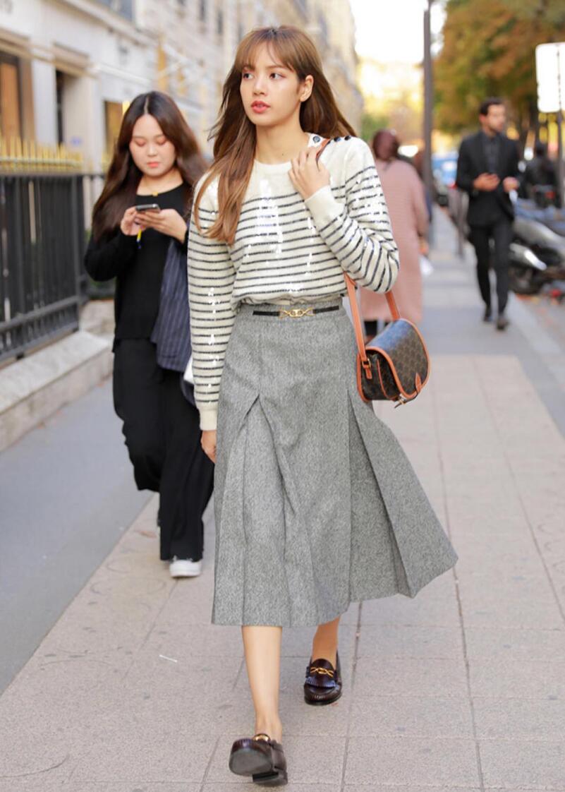 Fashionable fall midi skirts