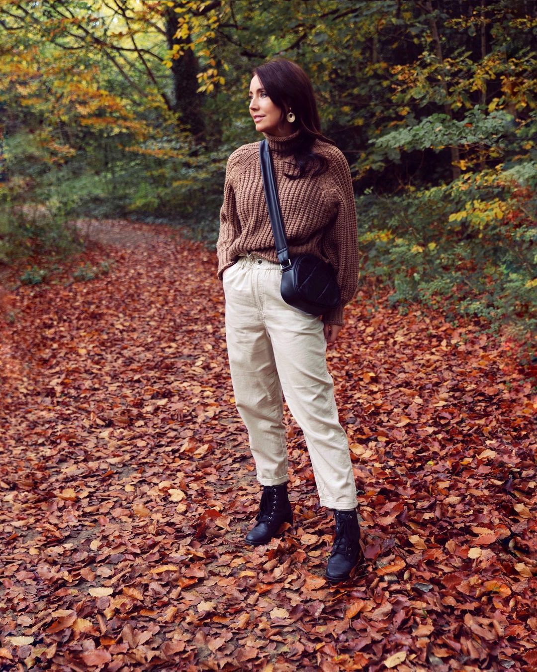 Milk chocolate brown textured sweater with cream cropped jeans